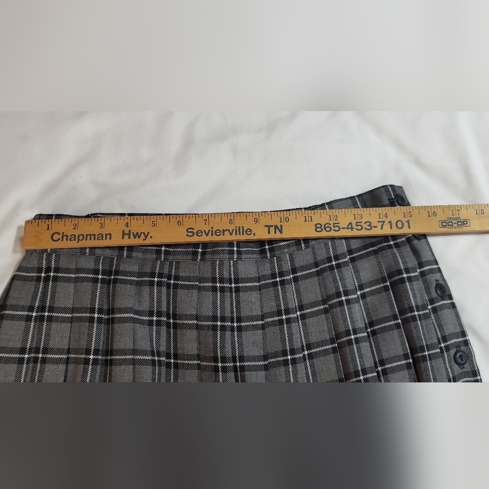 Liz Baker Vintage Classic Black, Gray and White Plaid  Pleated Skirt. Sz 12 - Picture 4 of 5